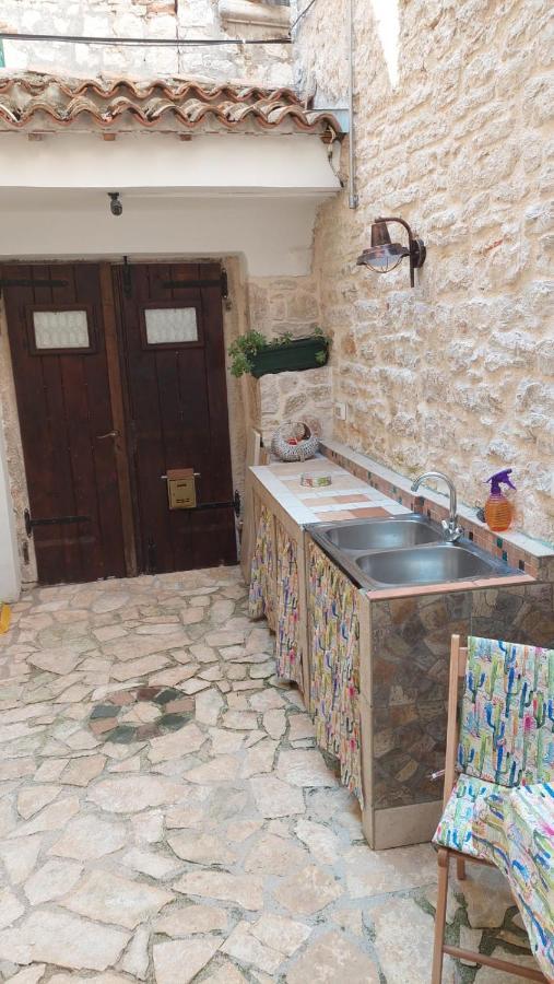 Studio With Garden In Rovinj Exterior photo