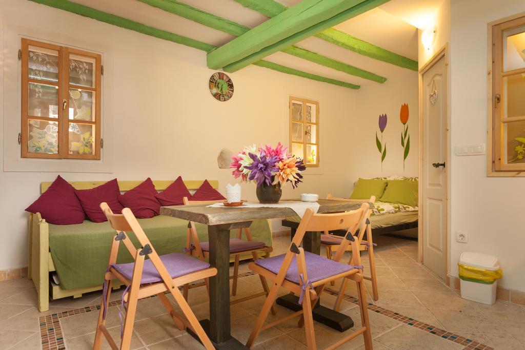 Studio With Garden In Rovinj Exterior photo